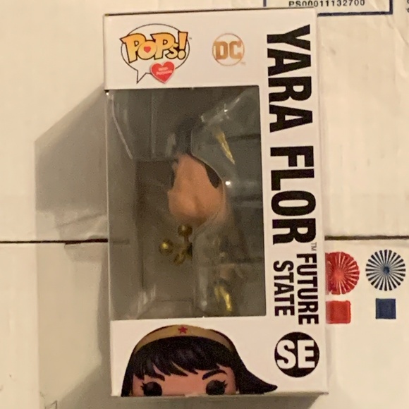 Yara flor future state Funko pop (NWT) - Picture 4 of 6